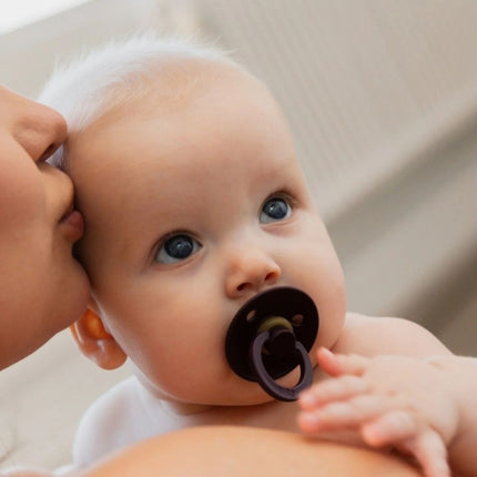 BIBS Colour Round Natural Rubber Petal/Plum - 2pcs