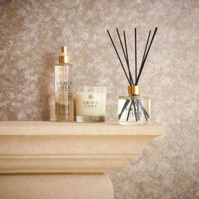 Grace Cole Nectarine Blossom & Grapefruit Candle - 200gr