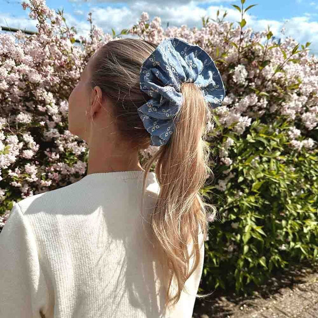 Haarspullen Scrunchie groot formaat - Denim geborduurd