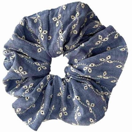 Haarspullen.nl Scrunchie groot formaat - Denim geborduurd