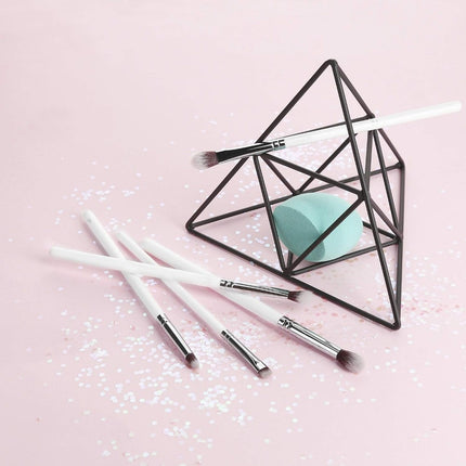 ilu Angled Eyeshadow Brush - 417
